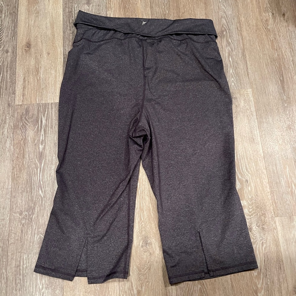 Old Navy Cropped Grey Yoga Pants Sz XXL - Picture 3 of 4